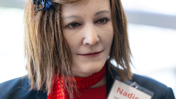 Roboter "Nadine" ist schon zehn Jahre im Einsatz.