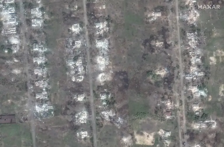 Ein-Satellitenbild-von-Maxar-zeigt-das-ukrainische-Dorf-Robotyne-am-30-August-2023