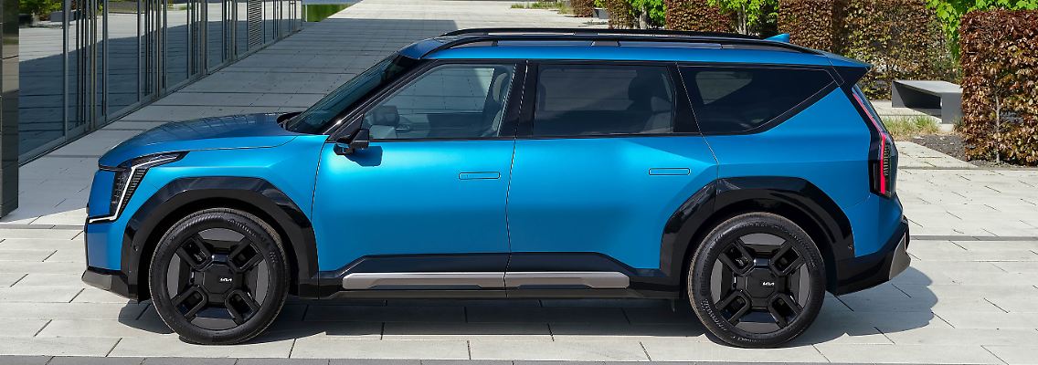 KIA_EV9-GTLine-Static-hires_03.jpg