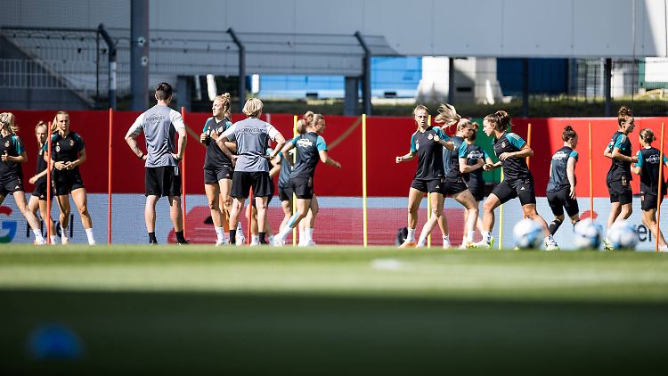 Die DFB-Frauen beim letzten Training vor dem verkorksten Testspiel gegen Sambia.