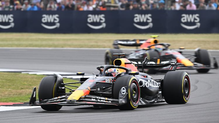 Auf der Strecke und in der Fahrerwertung: Verstappen vor Perez.