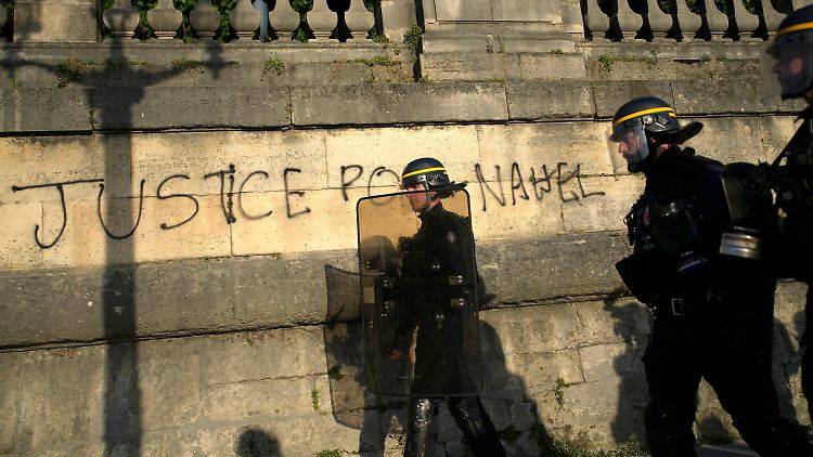 Paris verstärkt die Sicherheitsvorkehrungen vor dem 14. Juli.