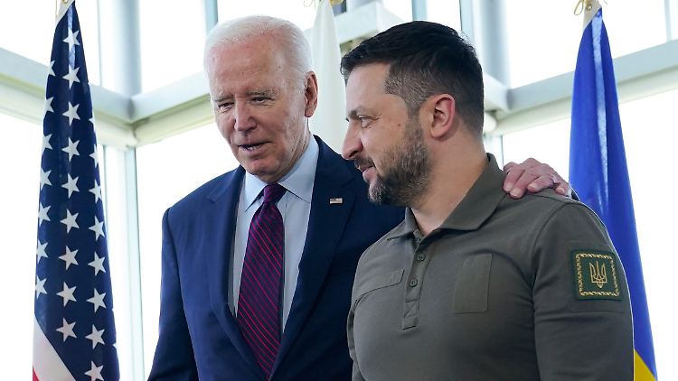 Joe Biden sieht die Ukraine noch nicht für einen NATO-Beitritt bereit.