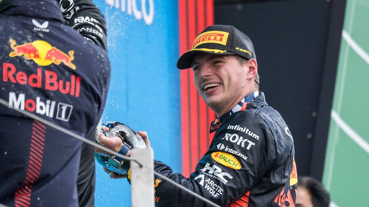 Verstappen lässt seinen Gegnern keine Chance.