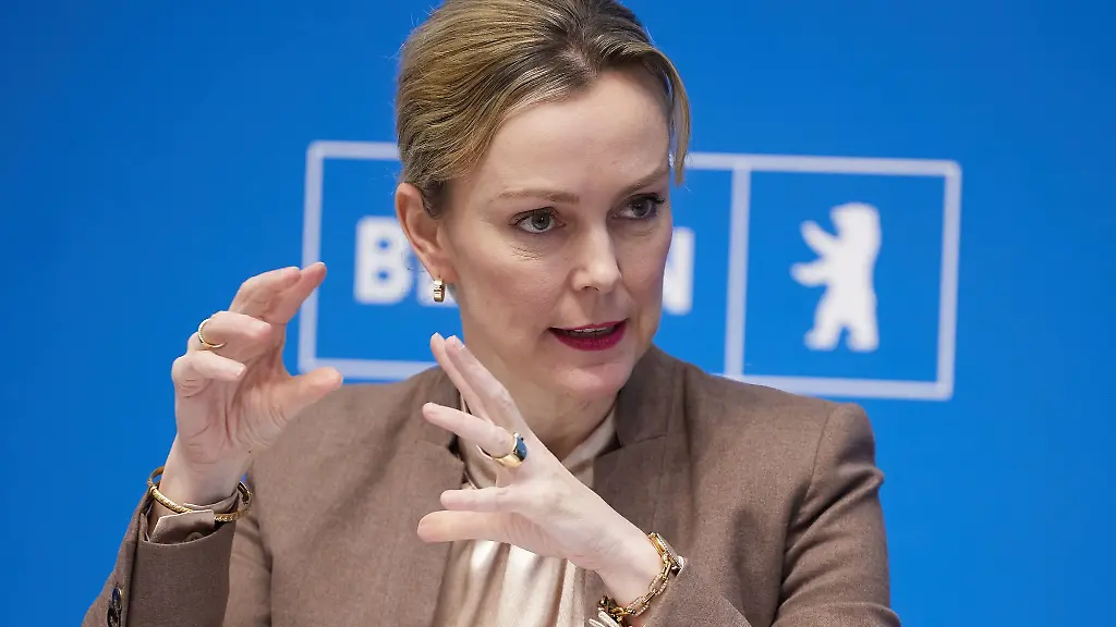 Manja-Schreiner-CDU-Verkehrssenatorin-spricht-bei-einer-Pressekonferenz-nach-der-Sitzung-des-Berliner-Senats