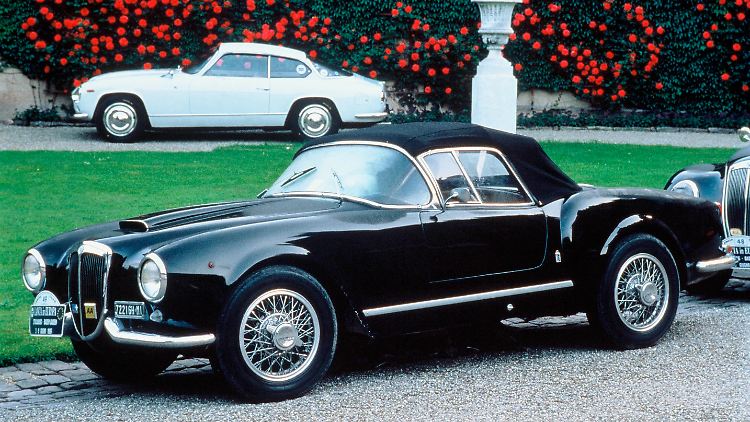 Lancia, der Hersteller solch visionärer Modelle wie Aurelia, Flaminia oder Stratos, hat sich als Überlebenskünstler erwiesen. Hier ein Lancia Aurelia B 24 Spider, ab 1954.