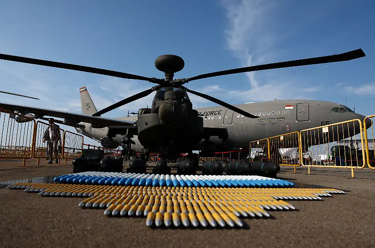 2024-02-22T031143Z-1921704326-RC2D76AATAN5-RTRMADP-3-SINGAPORE-AIRSHOW