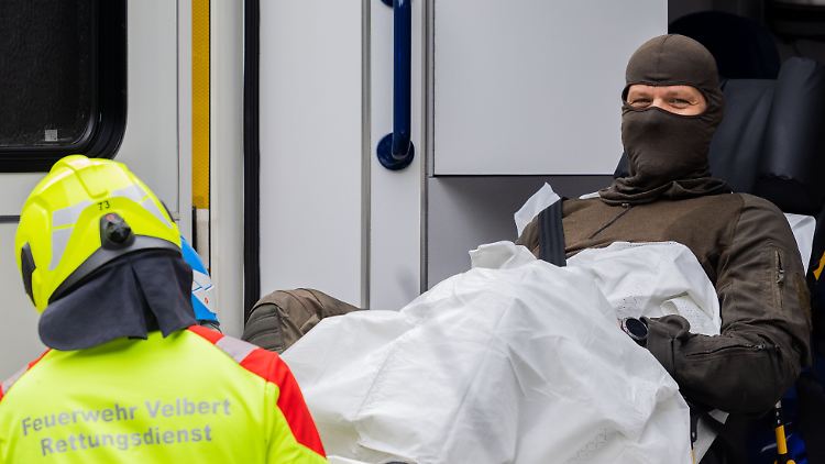 Bei der Explosion in Ratingen wurden 35 Menschen verletzt, darunter zahlreiche Einsatzkräfte von Polizei und Feuerwehr.
