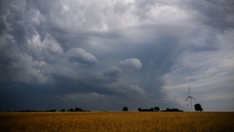 Vor allem in Baden-Württemberg werden schwere Gewitter erwartet.