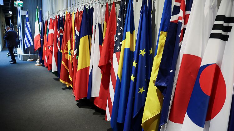 Bis die Ukraine NATO-Mitglied ist, wird es noch dauern. Bis dahin soll die G7 Schutz bieten.