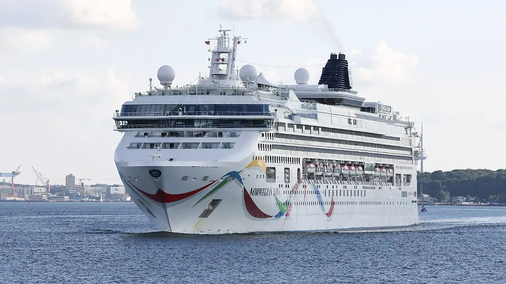 6c2252d5619f4c820208cb942bc62607