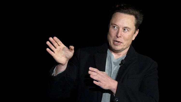 Ist Elon Musk sein Tiny House am SpaceX-Firmengelände in Kalifornien doch zu klein geworden?