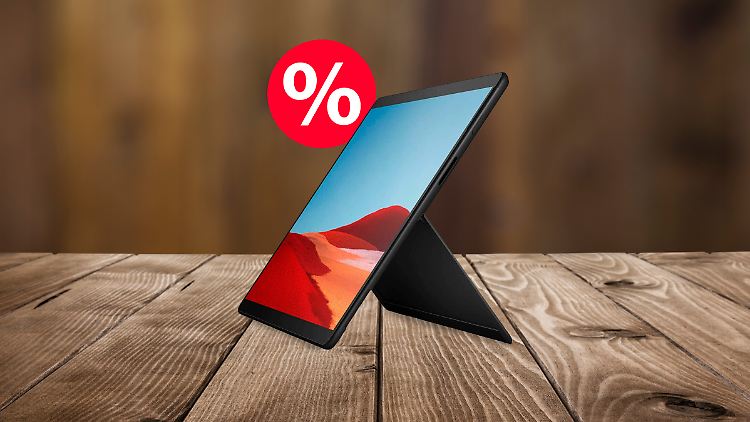 Auch das Microsoft Tablet Surface Pro X gibt es am Prime Day mit Rabatt.