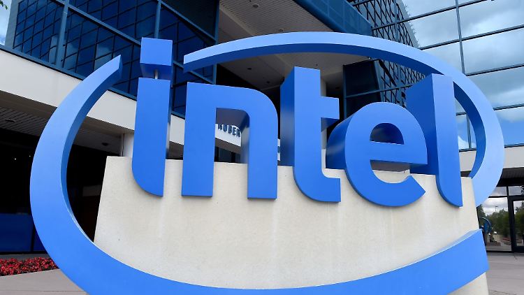 Intel baut Fabriken in drei Ländern auf einmal: Deutschland, Polen und Israel. 