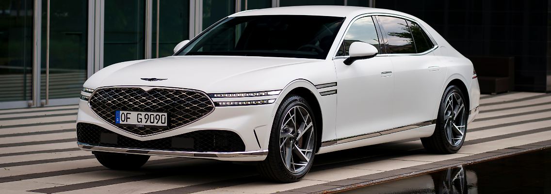 _Genesis_G90_SWB_2.JPG