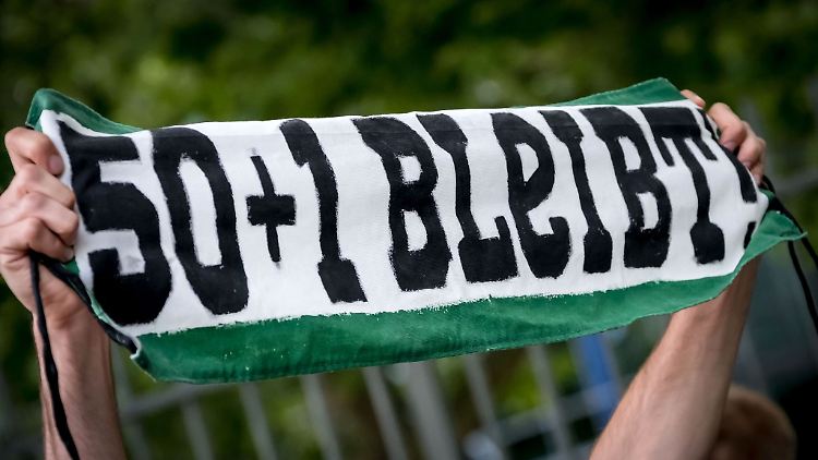 Nach dem Willen des Bundeskartellamtes soll die 50+1-Regel im deutschen Profifußball erhalten bleiben.