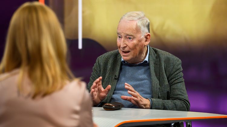 Gauland äußerte sich zufrieden, dass auf dem NATO-Gipfel keine Einladung an die Ukraine zum Bündnisbeitritt erfolgt ist.