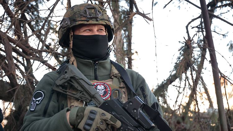 Ein Kämpfer der Gruppe Wagner in der Ukraine. 
