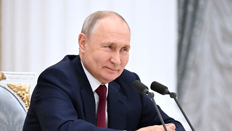 "Putin versteht jetzt, dass er einfach ein bisschen warten muss", sagt Bondarew.