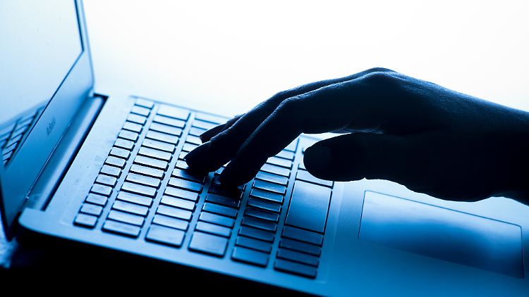 Chinesische Hacker sollen Zugriff auf Mail-Konten der US-Regierung gehabt haben.