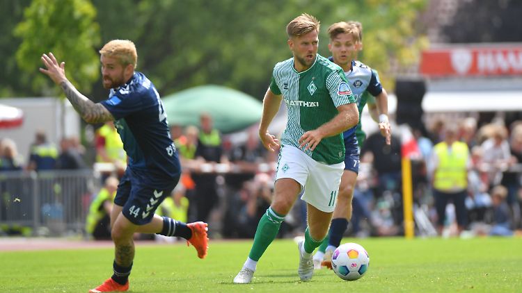 "Es dreht sich hin und her", sagt Füllkrug über den Stand der Vertragsverhandlungen mit seinem Club Werder Bremen. 
