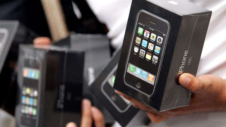 Wer hätte Ende Juni 2007 gedacht, dass eines der ersten iPhones einmal für 190.000 Dollar versteigert würde?