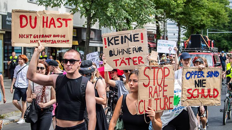 Aktivisten hatten zuvor das Verbot der Konzerte gefordert.