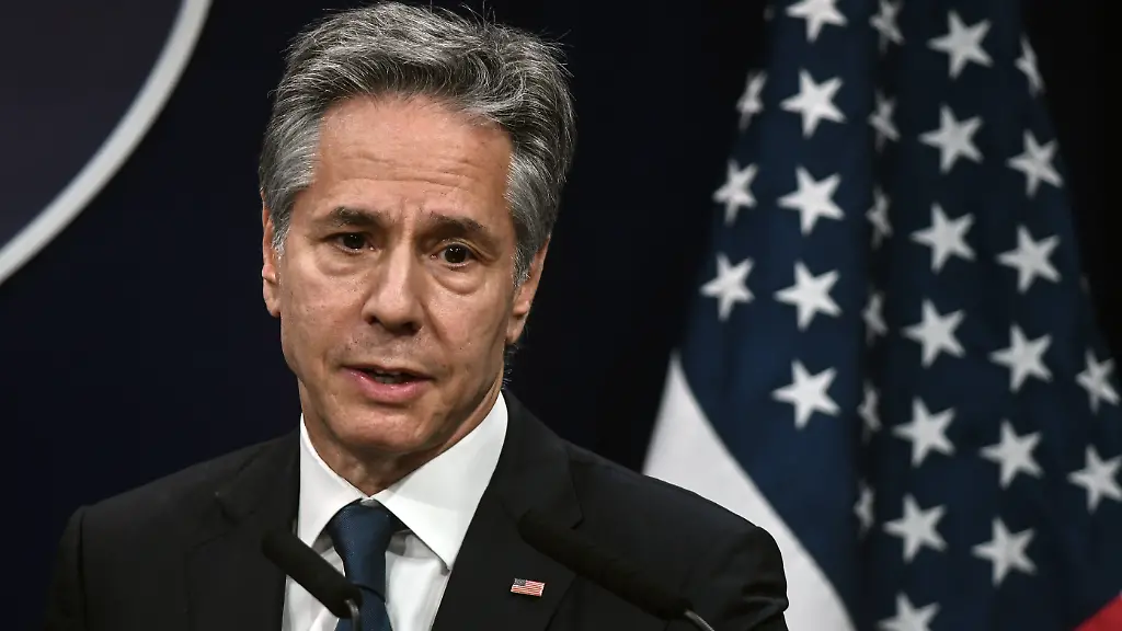 US-Aussenminister-Blinken-bezieht-waehrend-einer-Pressekonferenz-in-Argentinien-Stellung-zum-Nahostkonflikt-Waehrend-er-die-konkreten-Plaene-Netanjahus-noch-nicht-kennt-kritisiert-er-die-generelle-Idee-eines-israelisch-kontrollierten-Gazastreifens