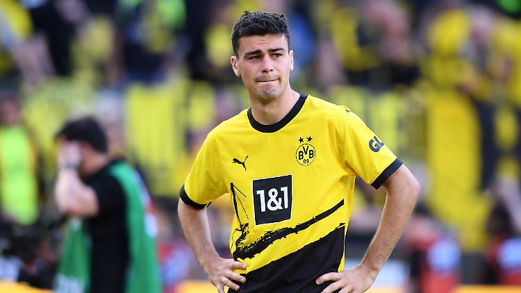 Reyna am letzten Spieltag der Vorsaison, an dem der BVB die sicher geglaubte Meisterschaft verspielt hatte.