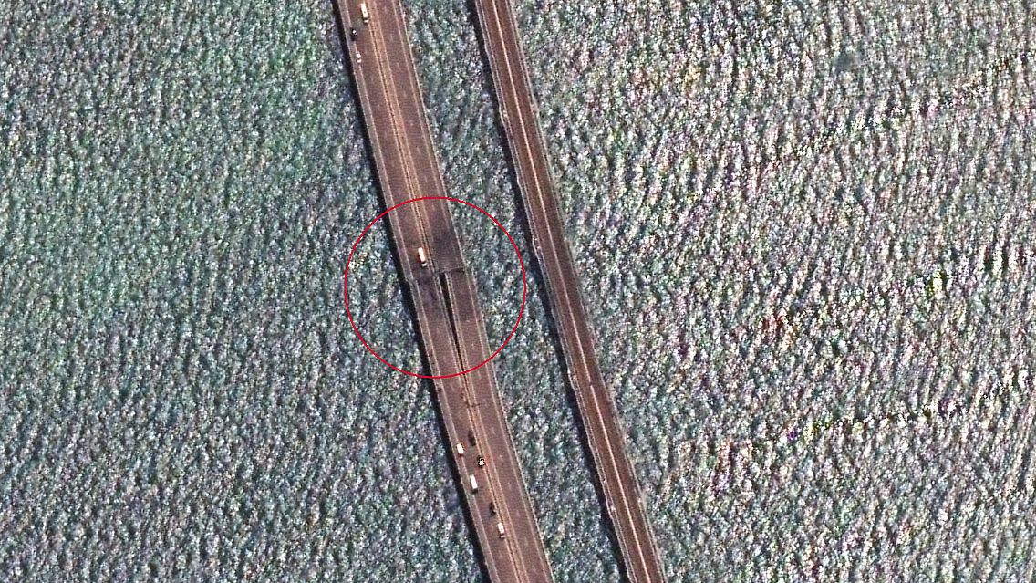 2023-07-18_03_rotated and close up view of damaged span of crimea bridge_kerch strait_17july2023_Circle.jpg