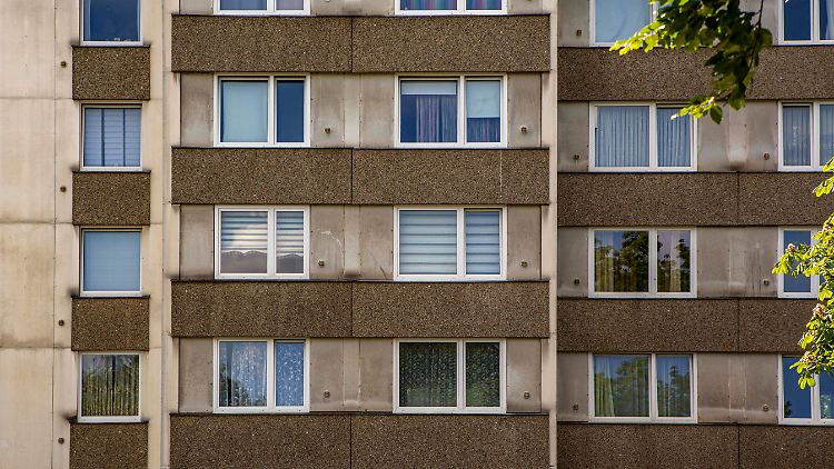 Unsanierte Immobilien sind wenig begehrt - nicht zuletzt wegen des geplanten Heizungsgesetzes.
