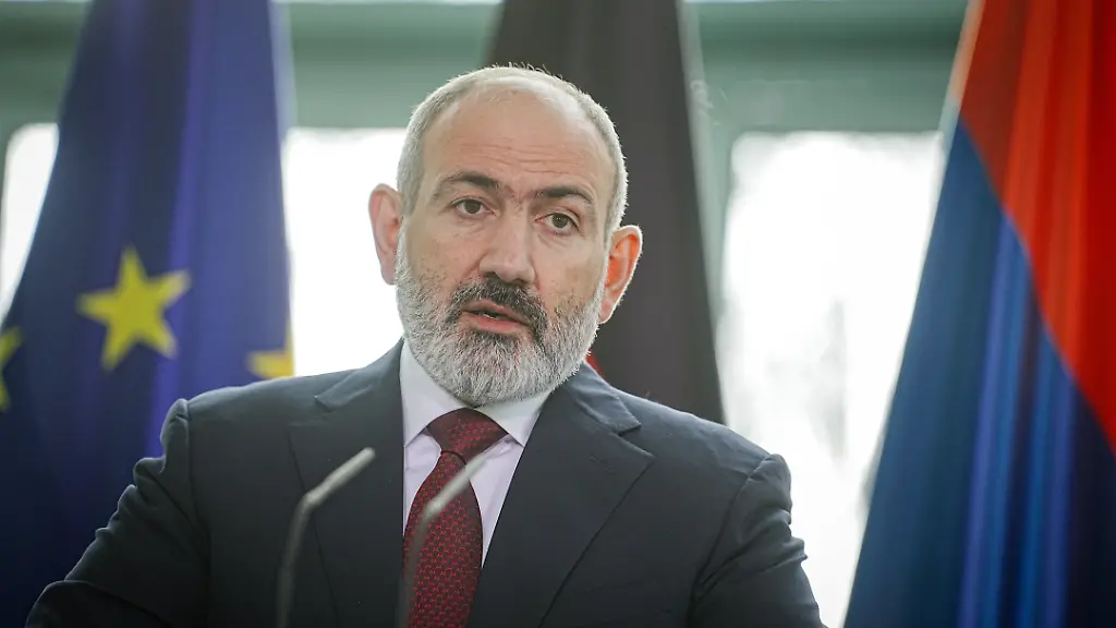 Der-Ministerpraesident-von-Armenien-Nikol-Paschinjan-erklaerte-die-weitere-Teilnahme-Armeniens-an-dem-russisch-dominierten-Sicherheitsbuendnis-in-einem-Interview-mit-dem-Fernsehsender-France-24-fuer-beendet