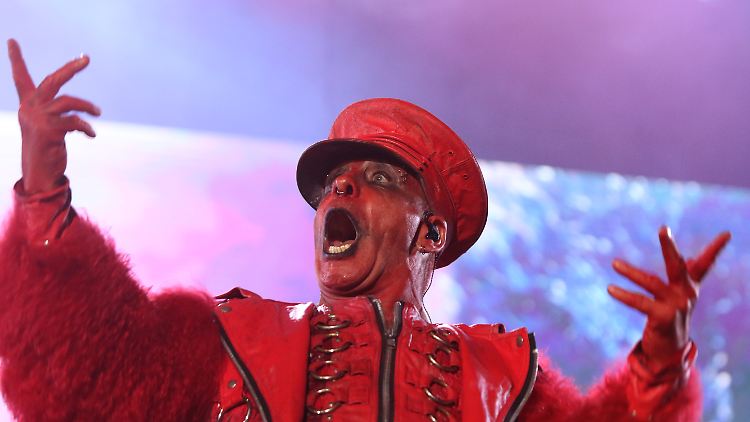 Im Song "Angst" sang Lindemann in Berlin statt "alle haben Angst vorm schwarzen Mann" nun "alle haben Angst vor Lindemann".