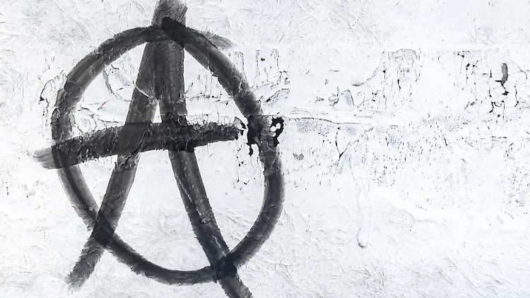 Die Anarchos wollen sich in der Schweiz in Hunderten Workshops weiterbilden.