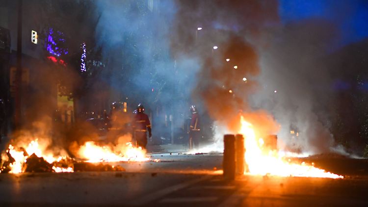 Nach dem gewaltsamen Tod eines Teenagers kam es in ganz Frankreich, wie hier in Paris, zu Ausschreitungen