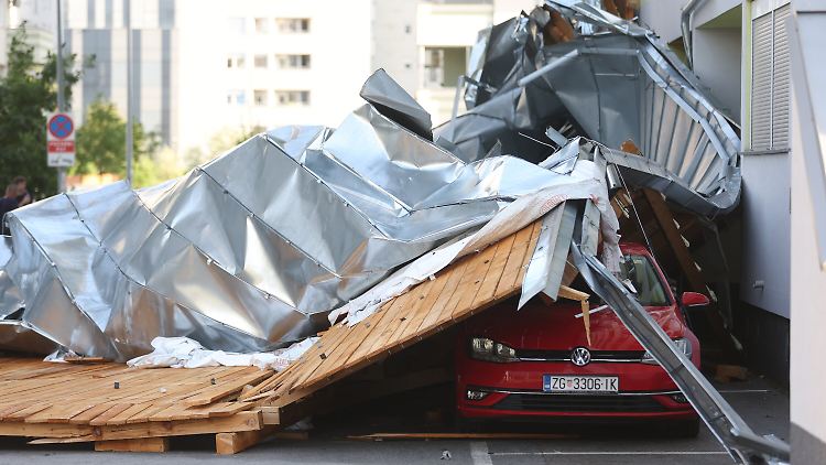 Orkanböen und Starkregen in beliebten Urlaubsregionen, wie hier im kroatischen Zagreb, forderten Tote.