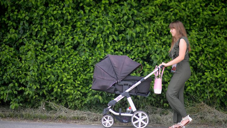 Am niedrigsten war, wie bereits seit 2017, die Geburtenhäufigkeit bei den Frauen in Berlin mit 1,25 Kindern.
