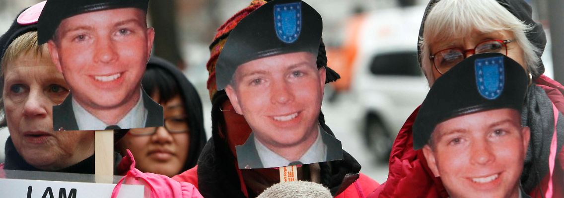 Es gibt eine große Unterstützergemeinde für Manning.