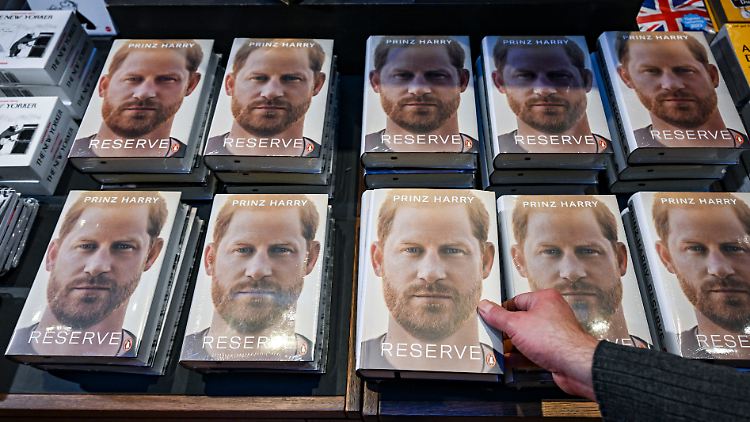 "Spare", wie Prinz Harrys Buch im Originaltitel heißt, sorgt mal wieder für Gesprächsstoff.