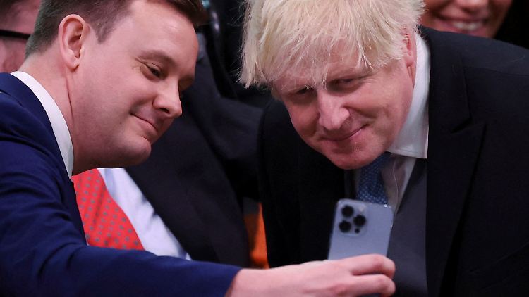 Kann sich seine alten Nachrichten jetzt auch wieder durchlesen: Boris Johnson.