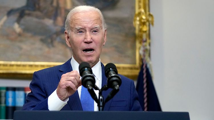 US-Präsident Biden will auch einer Vertreterin der US-Marine einen Sitz im Kabinett geben.