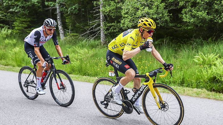 Der Däne Jonas Vingegaard (rechts) hat die Tour de France quasi in der Tasche.
