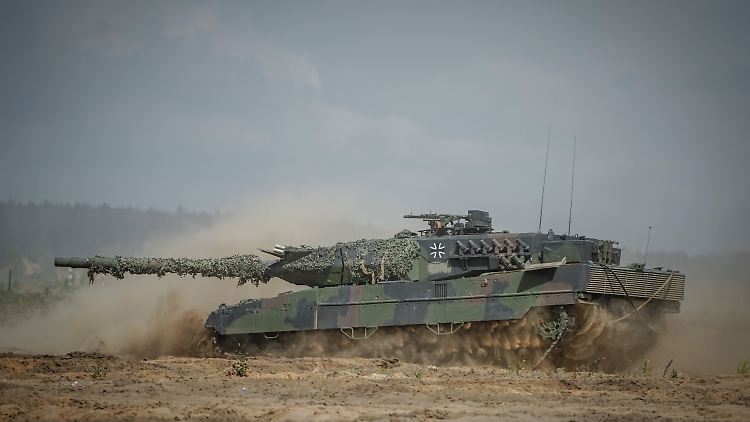 Bereits im April hatten sich Pistorius und Blaszczak auf den Aufbau des Zentrums des Rüstungsherstellers Bumar-Labedy für Leopard-Panzer geeinigt. 
