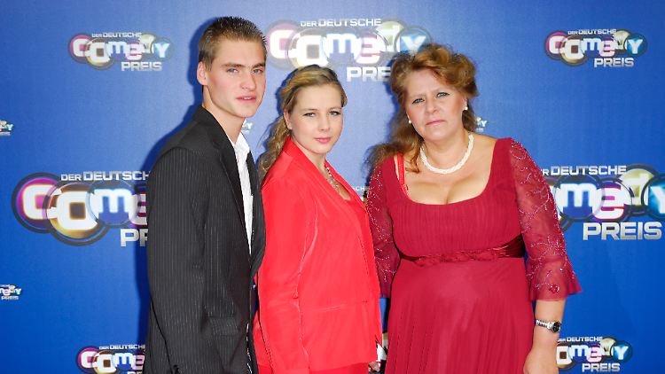 Sarafina Wollny ist eines der insgesamt elf Kinder von Reality-TV-Star Silvia Wollny, mit Peter ist sie seit 2019 verheiratet.