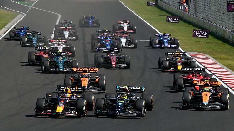 Auf dem Weg in Kurve eins eroberte Verstappen die Führung und gab sie bis Rennende nicht mehr ab.