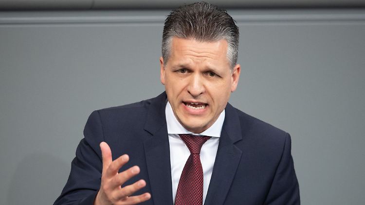 Bereits im Juli schlug Thorsten Frei (CDU) eine weitgehende Abschaffung des individuellen Anspruchs auf Asyl vor.