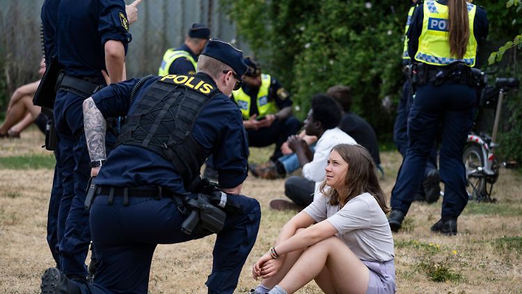 Greta Thunberg hatte sich geweigert, den Ort der Blockade zu verlassen.