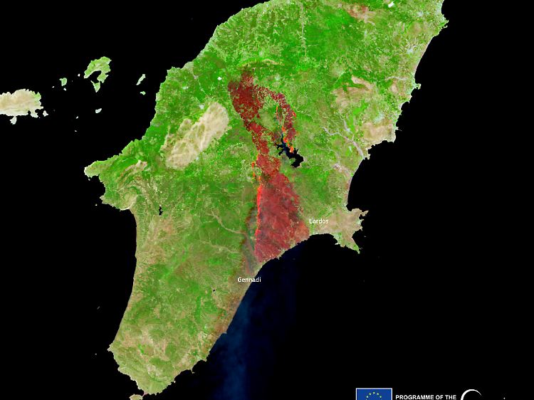 Brandzone auf Rhodos in Rot: Satellitenbild vom 24. Juli (Falschfarbenaufnahme).