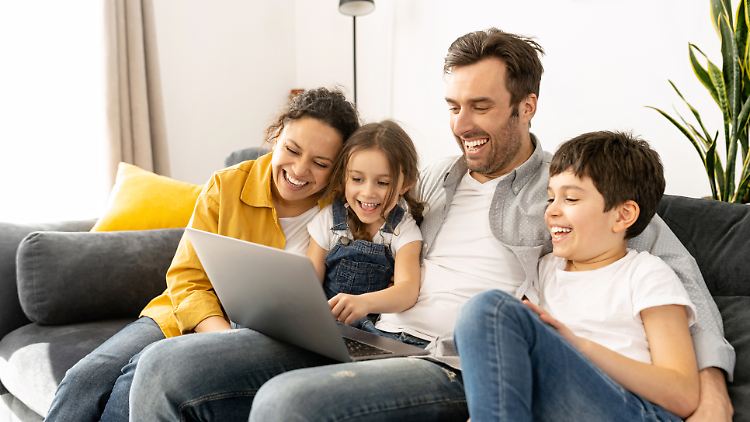 Eine hohe Internetgeschwindigkeit ist beispielsweise beim Streamen von 4K-Inhalten nötig.