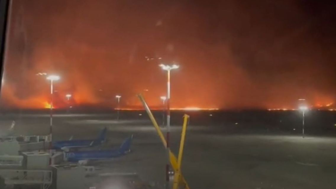 Palermo_Feuer_Flughafen.JPG